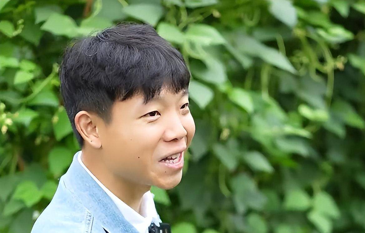 原创闲不住的阿俊从纪录片导演到养猪男孩阿俊用田园生活走红网络