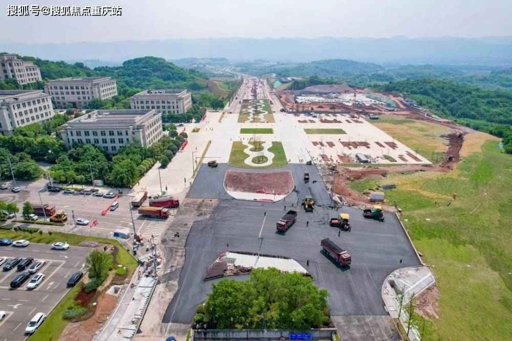 進入收尾西部重慶科學城白鷺公園城市廣場即將亮相