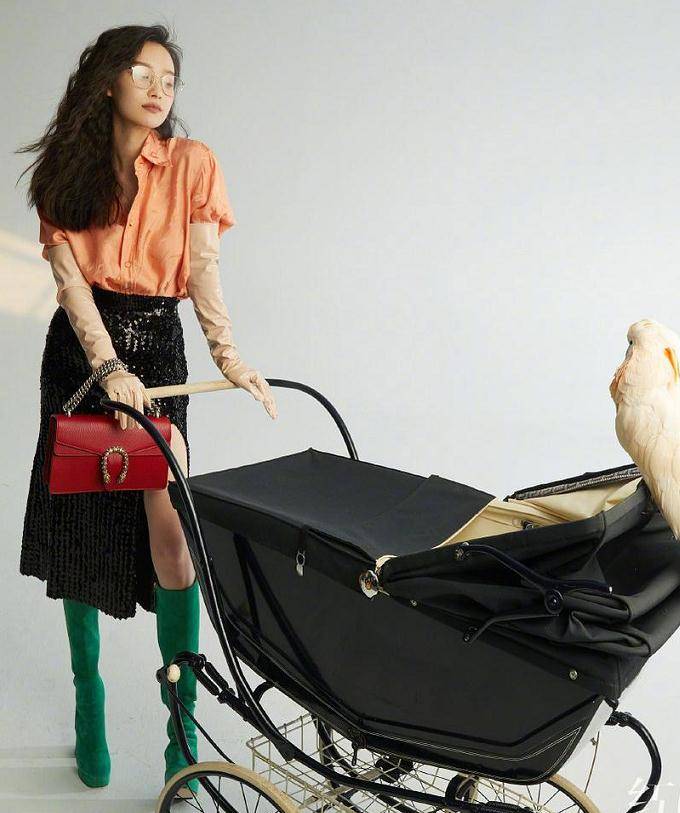 原创有种原形毕露叫倪妮素颜为拍大片卸眼妆气质女神变村花