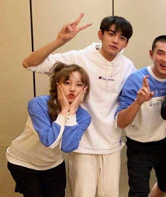 他俩被爆谈恋爱,是你从未想到过的搭配吗?_王嘉尔_宋雨琦_黄旭熙