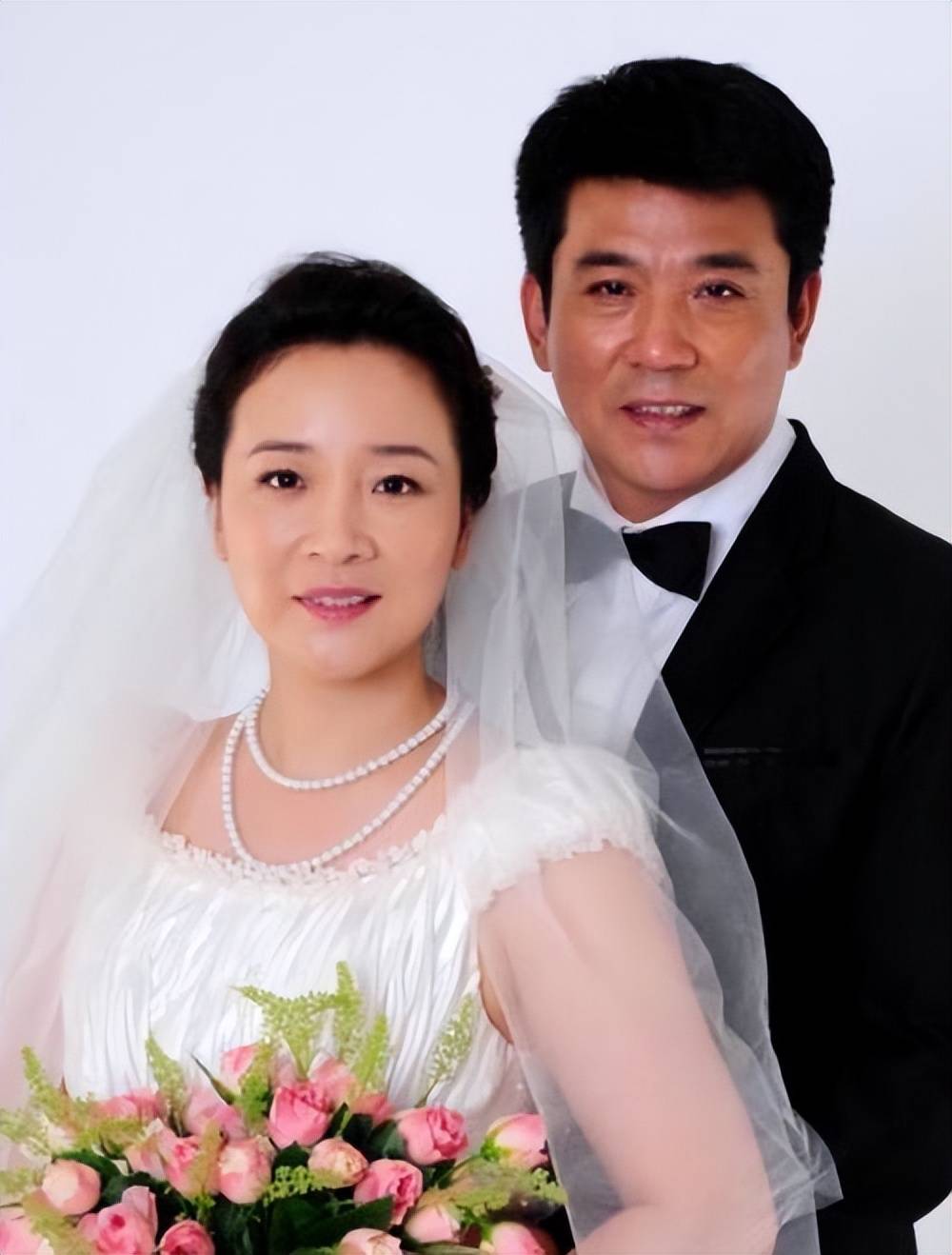赵恒煊老婆结婚照图片