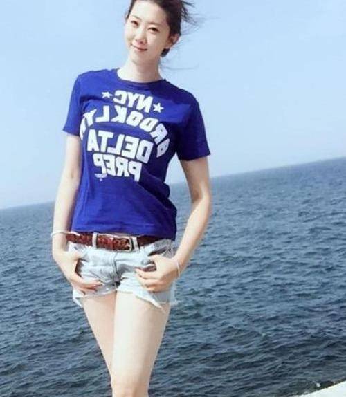 女排第一女神,与央视编导离婚后恢复单身,32岁依旧貌美如花_薛明_中国