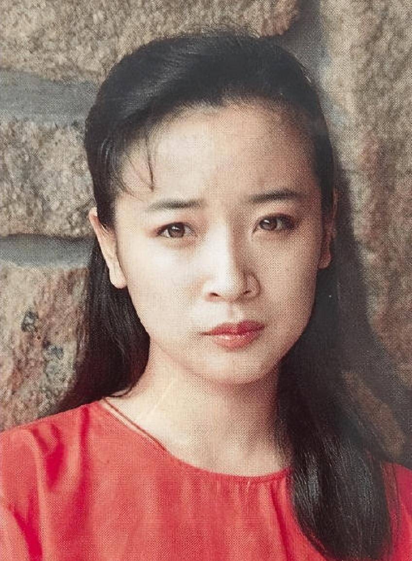 结婚24年分居12年,陈小艺的婚姻是成功的吗?_孙红雷_刘惠_戏曲