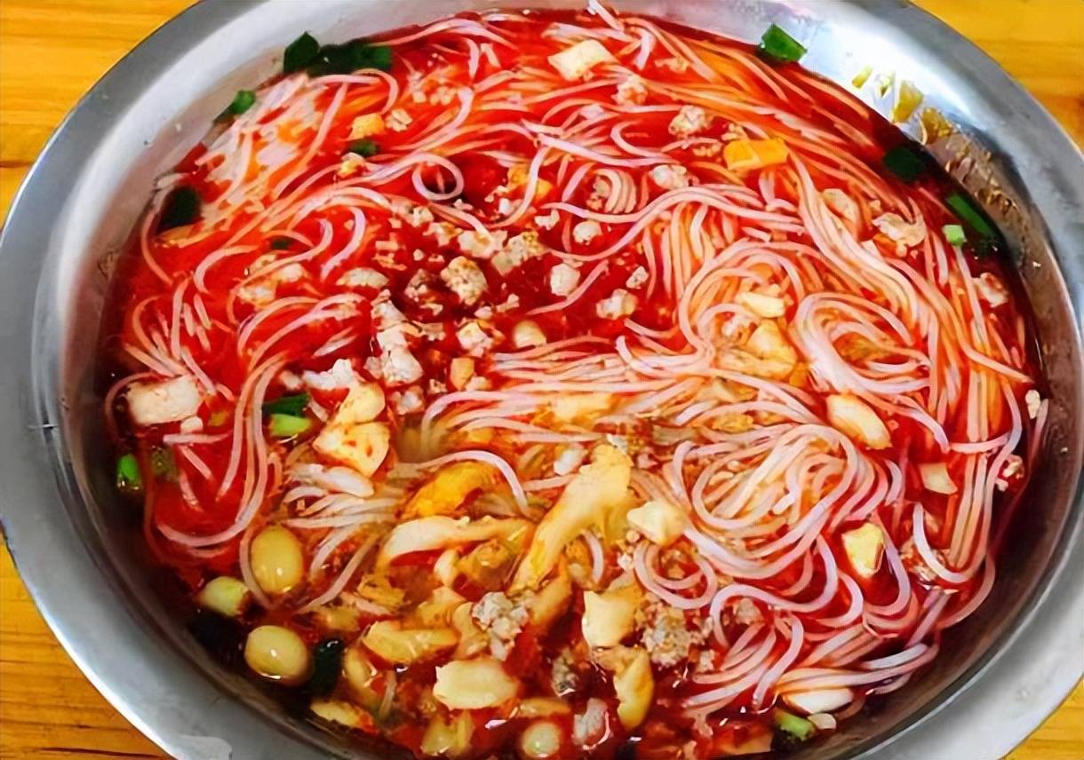 地地道道的广西米粉文化,米粉的十种不同吃法,让你彻底爱上吃粉_猪脚