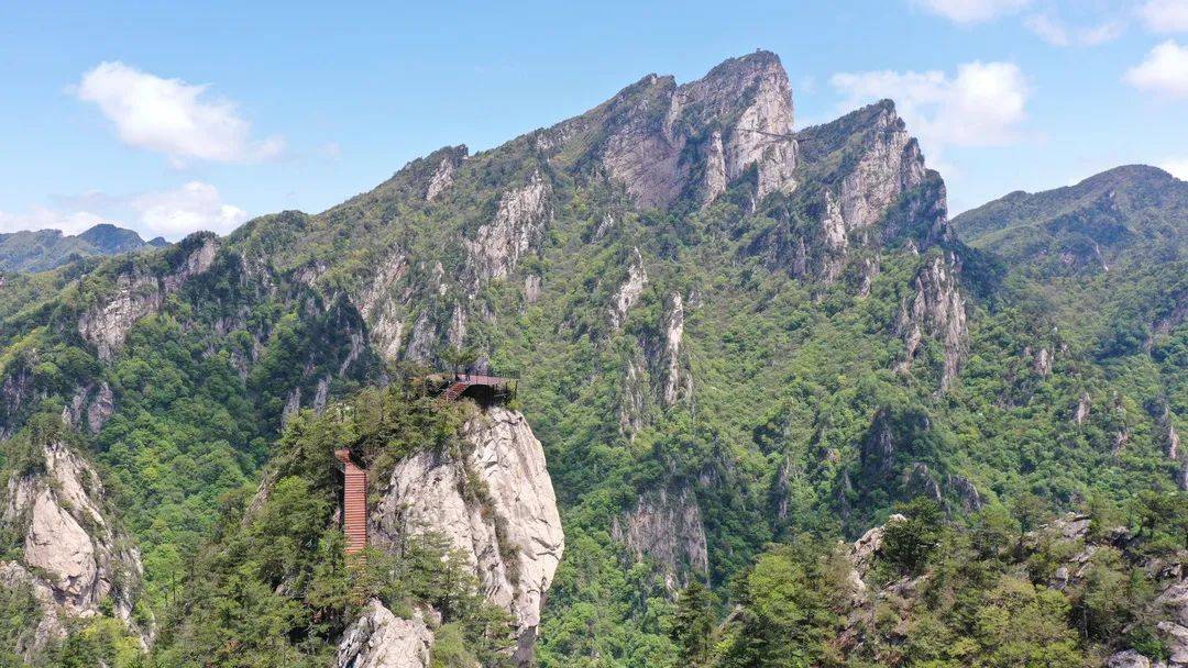 河南旅遊:夏日旅居丨來老界嶺必做的五件事!_美景_伴星_地鍋雞