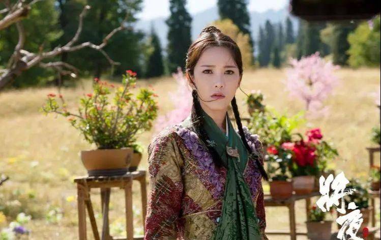 美女排行,女主桑桑勉强能上榜,三师姐余帘排进前三_形象_水珠儿_李渔