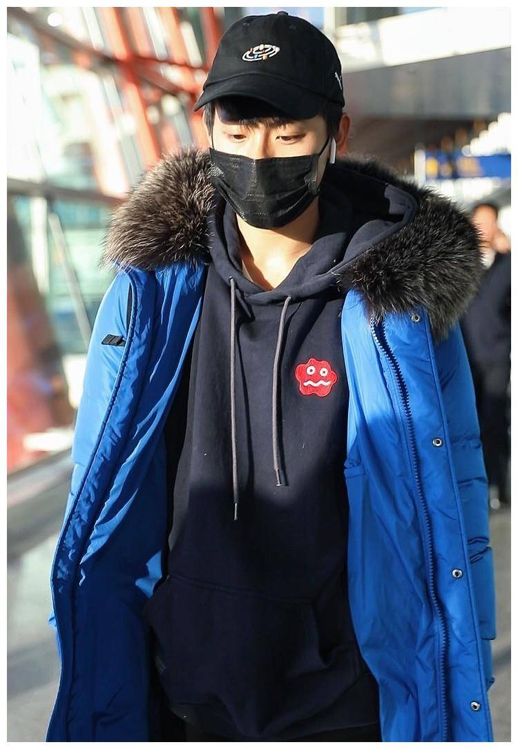 周周_周星驰_卫衣