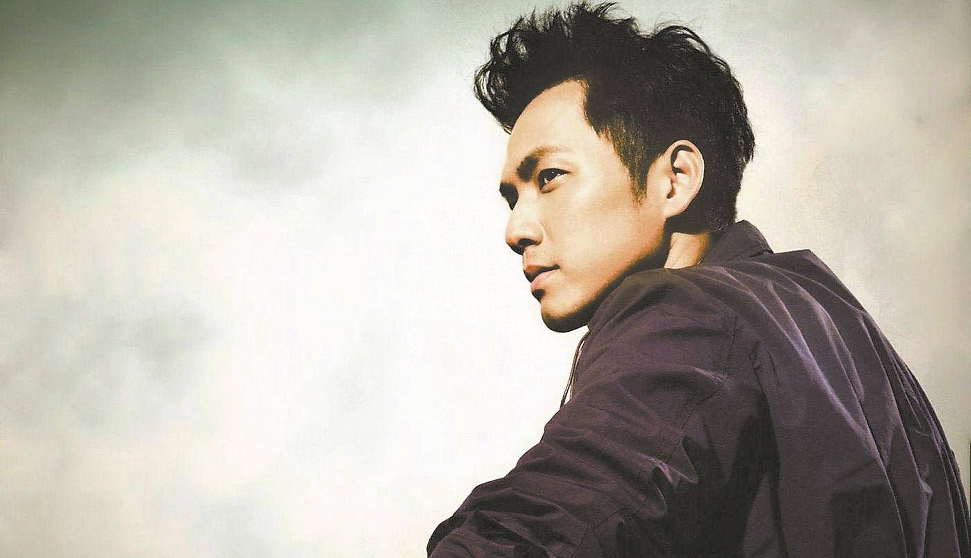 你们觉得这样的钟汉良帅吗?快来一起留言交流讨论吧!