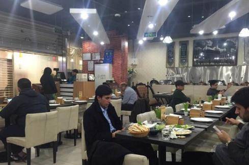 中国人到巴基斯坦旅游，在当地餐馆吃饭，结账却被账单给“吓”了