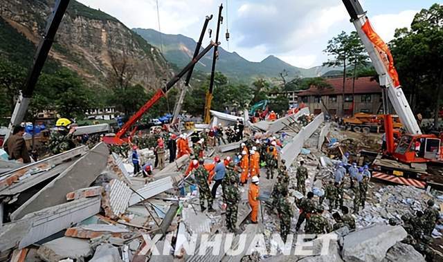 512汶川大地震震惊世界的几个瞬间