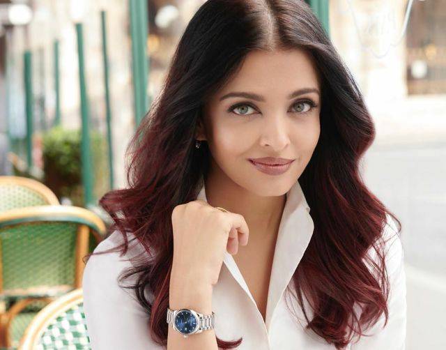 她几乎每次都登上世界最时尚女人前10名的榜单,且有还有瑞典杂志评选