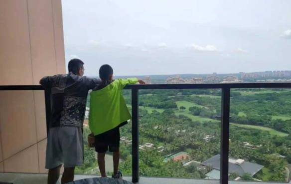 这套房子位于北京东山墅,属于北京的第一豪宅住宅区,这里是北京的高端