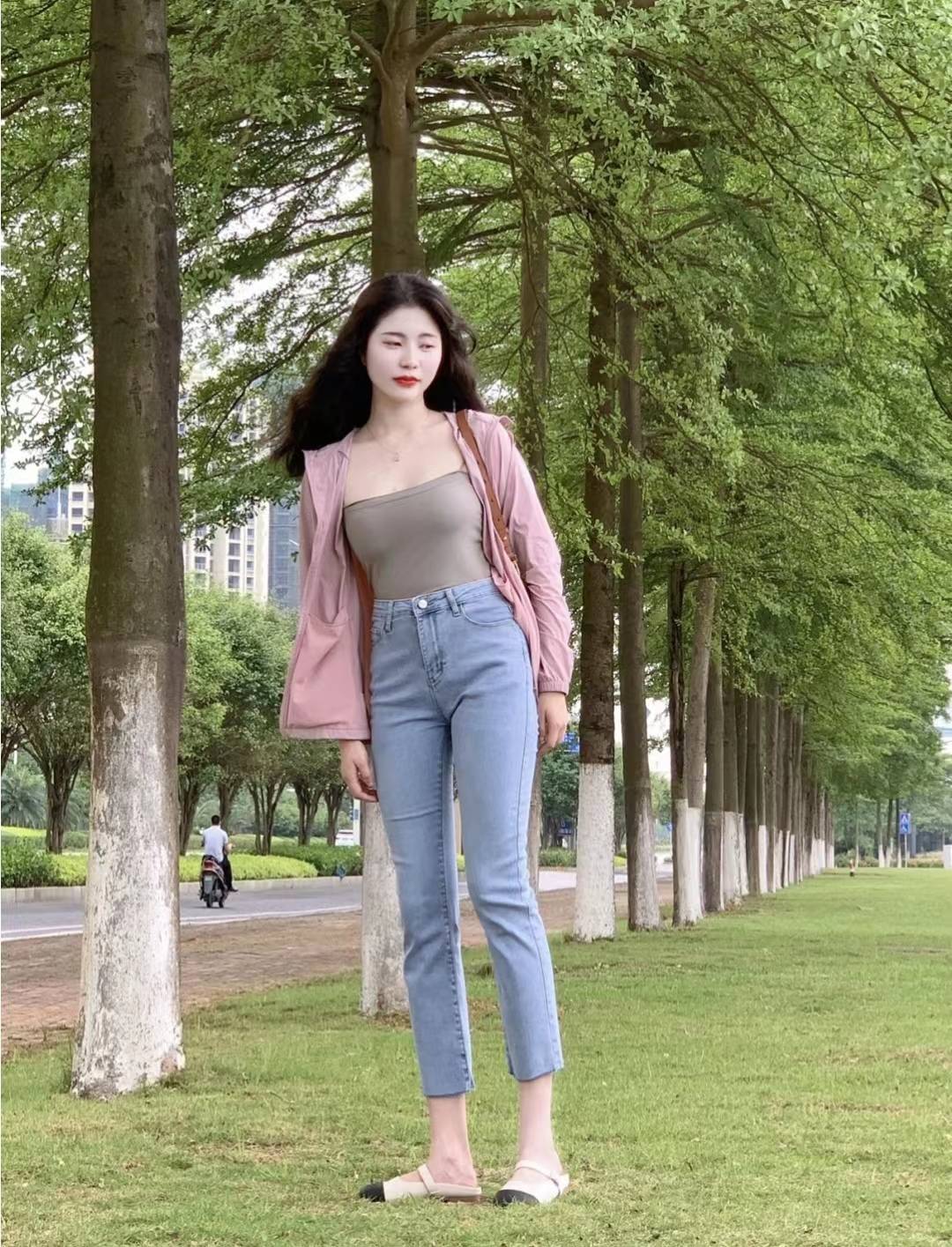 微胖的女生穿什么衣服好看?微胖女生夏天显瘦穿搭