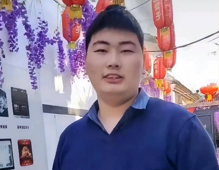 朱小伟夜不归宿被偷拍,凌晨5点坐摩托车回家,网友:吃饱了闲的