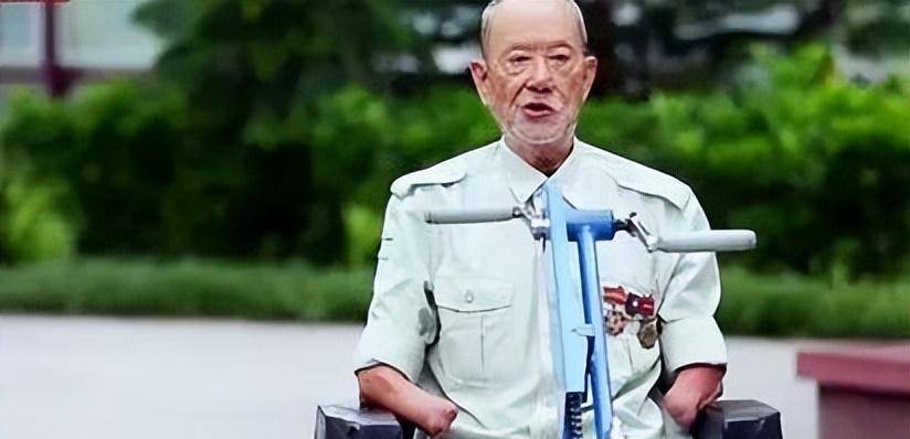 原创冰雕连英雄周全弟15岁卧雪三日冻掉四肢中国军魂让人动容