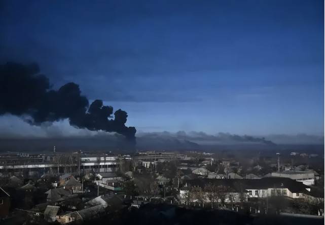 转：俄军在乌东遭遇滑铁卢？乌军反攻下，俄军从乌克兰第二大城市撤离