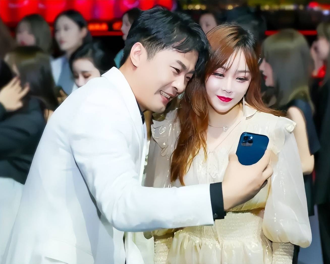 原创初瑞雪评价老公辛巴他是我唯一想结婚的人脑袋里的东西很牛