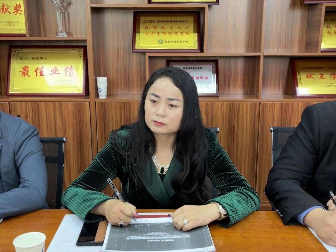 西安铁道职业学校教育活动周企业进校参观交流