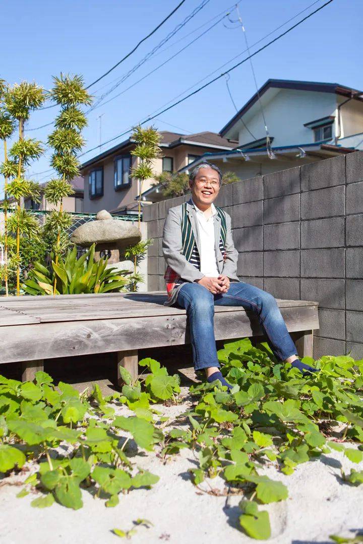 原创59岁日本社畜买画变亿万富豪30年收400件艺术品翻了百倍却从不卖