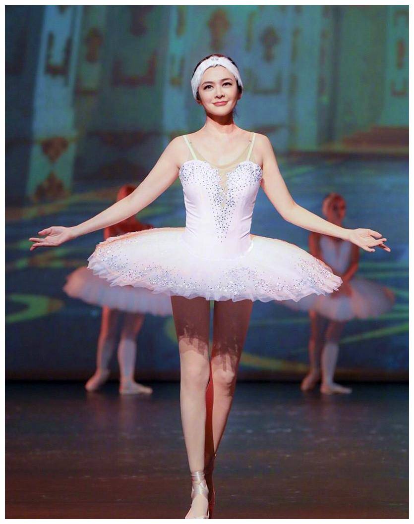 关之琳57岁还这么开放!