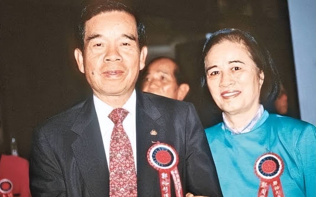 郑裕彤夫人周翠英徐子淇婆婆刘惠娟嫁入千亿豪门人生遇见真爱