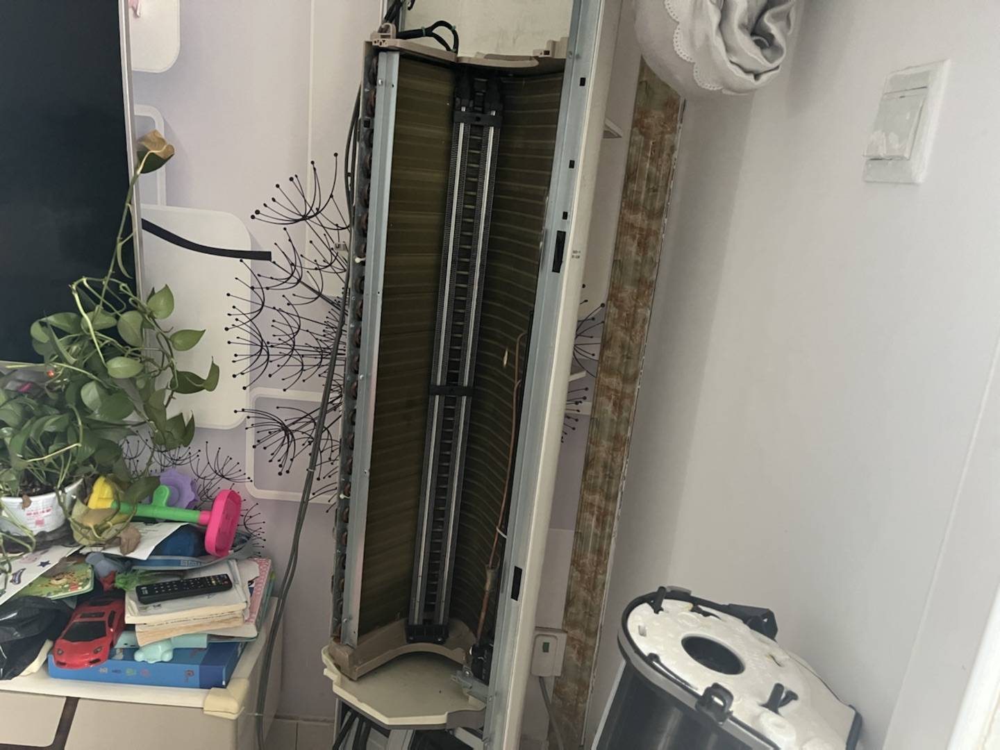 美的圆柱空调清洗