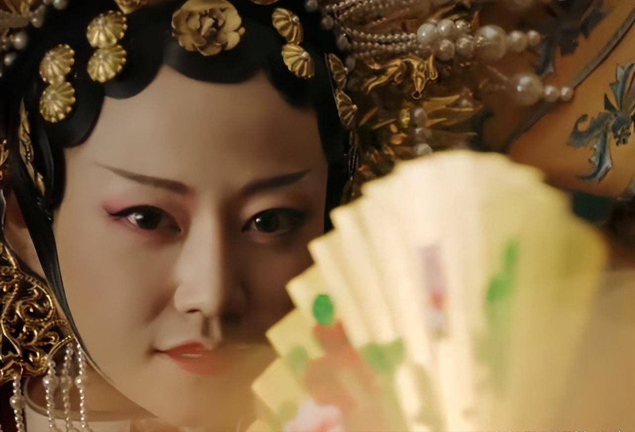 原创同样演高贵妃将谭卓和童瑶放在一起差距就出来了