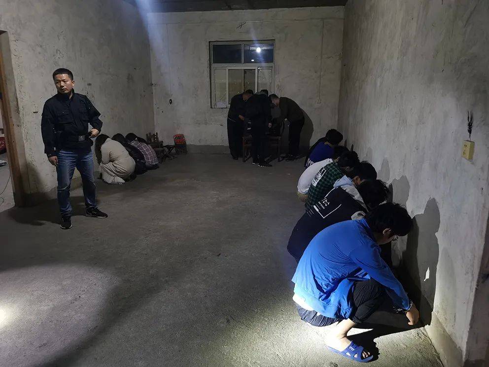 捣毁窝点35个抓获281人鹿城公安参战破获特大婚恋交友诈骗案