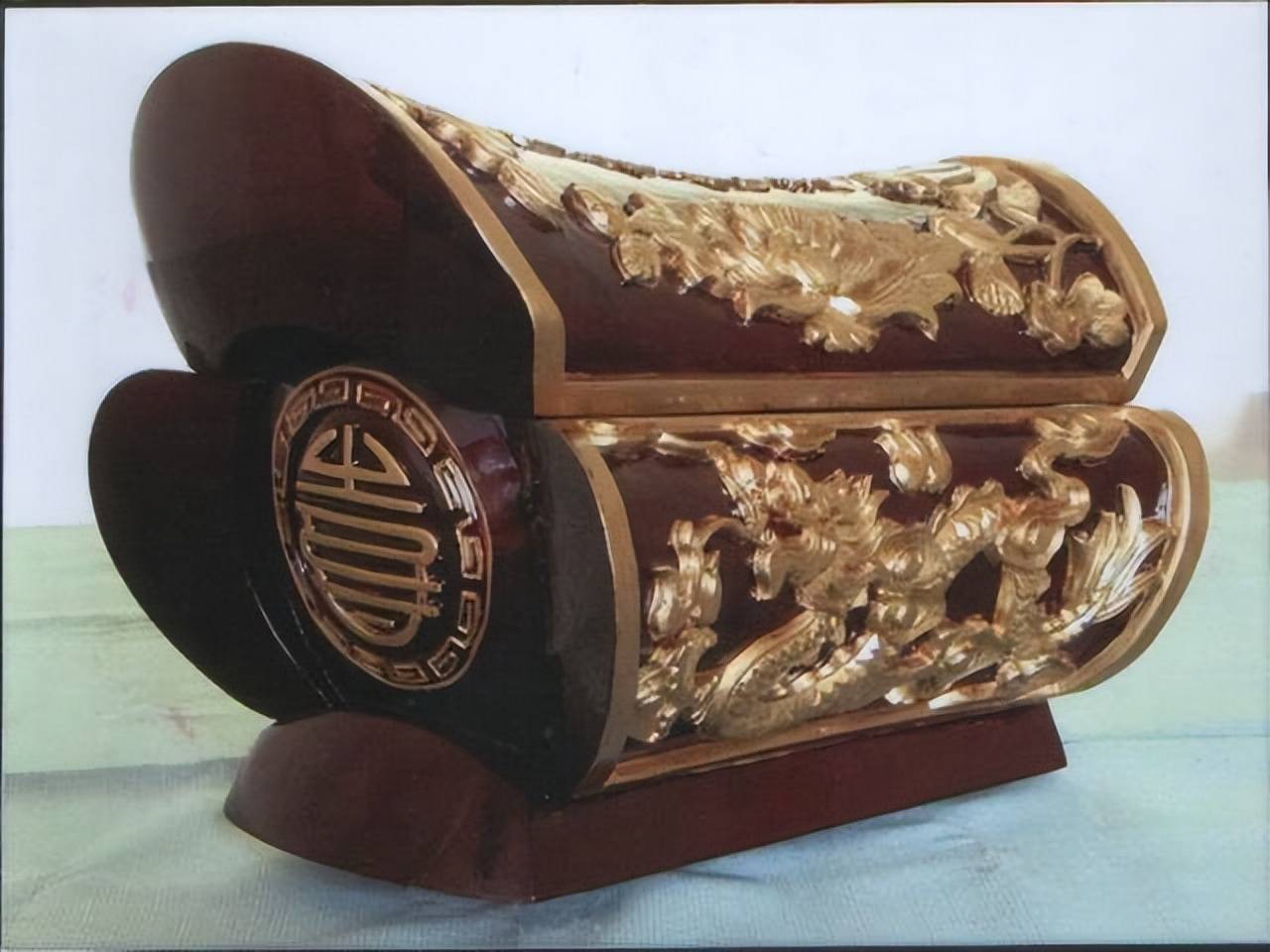 原创为什么中国大部分棺材都是一头大一头小的老祖宗留下的智慧结晶