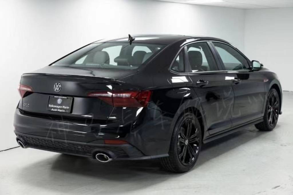 2023款大众速腾gli:运动套件 "黑武士"涂装,运动气势更浓郁