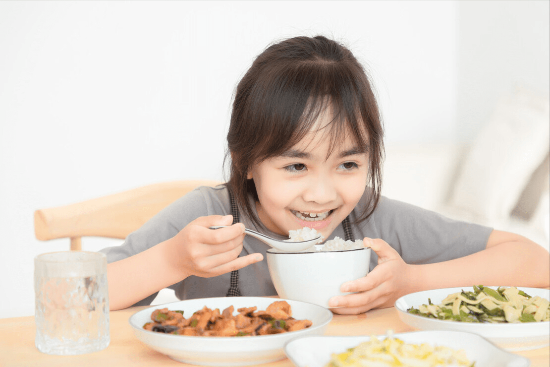 原创趁热吃吹凉凉老人喂饭特喜欢说的几句话伤娃又坑妈