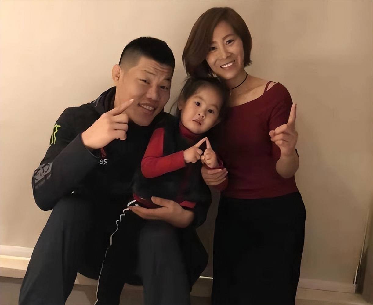 李景亮害羞了!嘎子自曝追老婆的过程,为打比赛赚钱禁欲一年