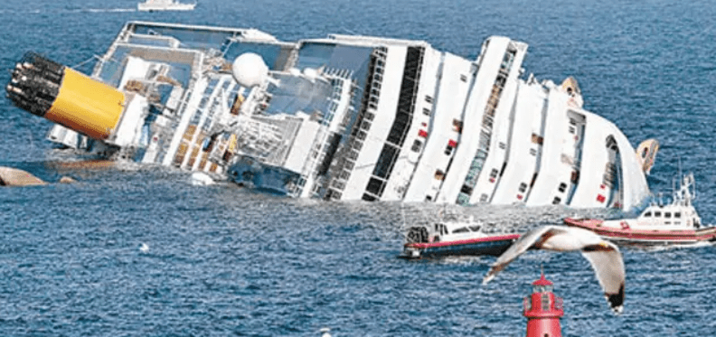 原创99年烟台大舜号沉船事件302人仅活22人唯一女幸存者不会游泳