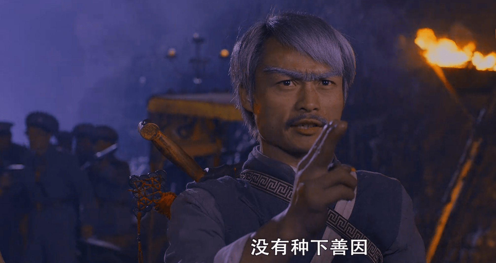 其实我最喜欢的就是其中的喜剧效果,九叔归来中,九叔和那两个徒弟完全