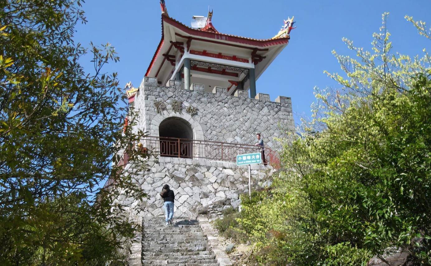 泉州走红一朝圣神山，盘山公路风景绝美，被赞“第二崂山”