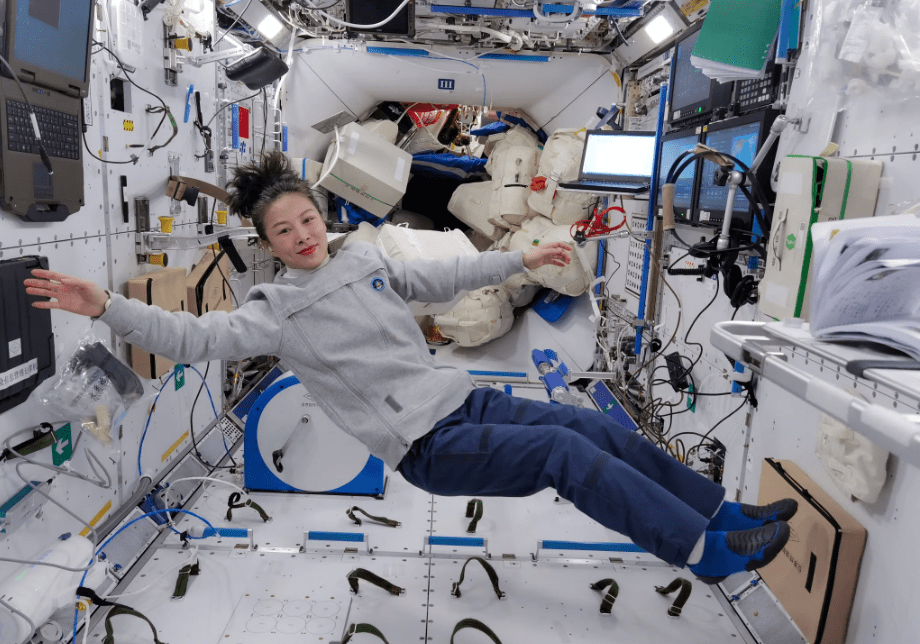 三餐都吃什么,能洗澡吗?_空间站_生活_食物