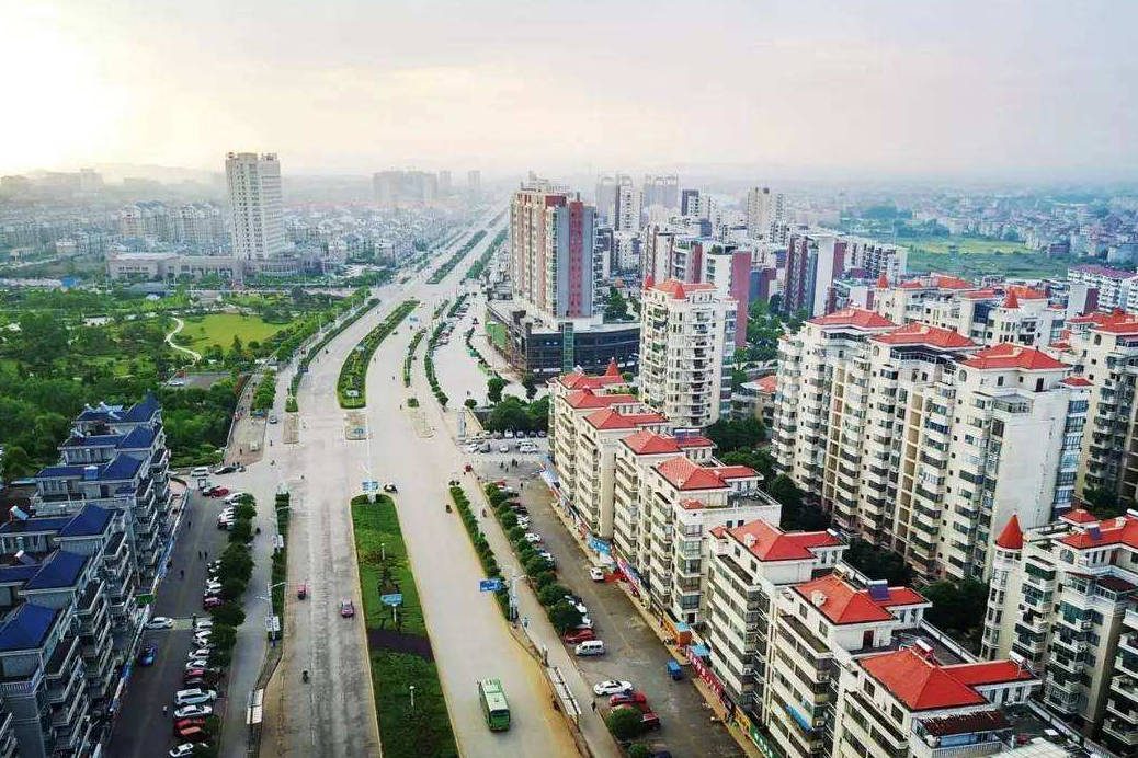 景德镇一座实力县级市，距南昌仅160公里，未来将有大发展