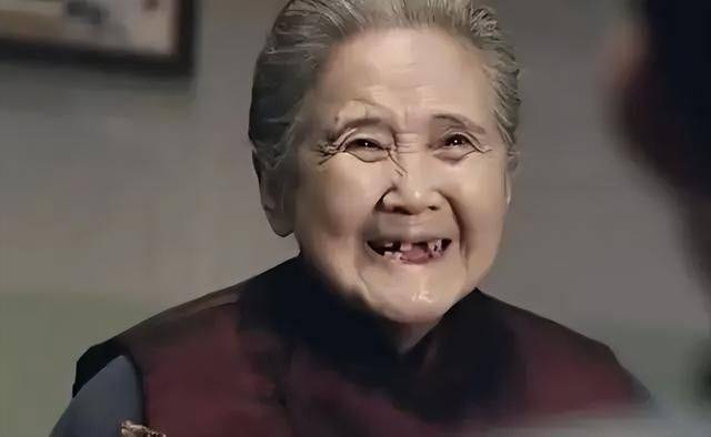 《情满四合院》开播7年演员现状:75岁还在拍戏,有人已去世_刘家成