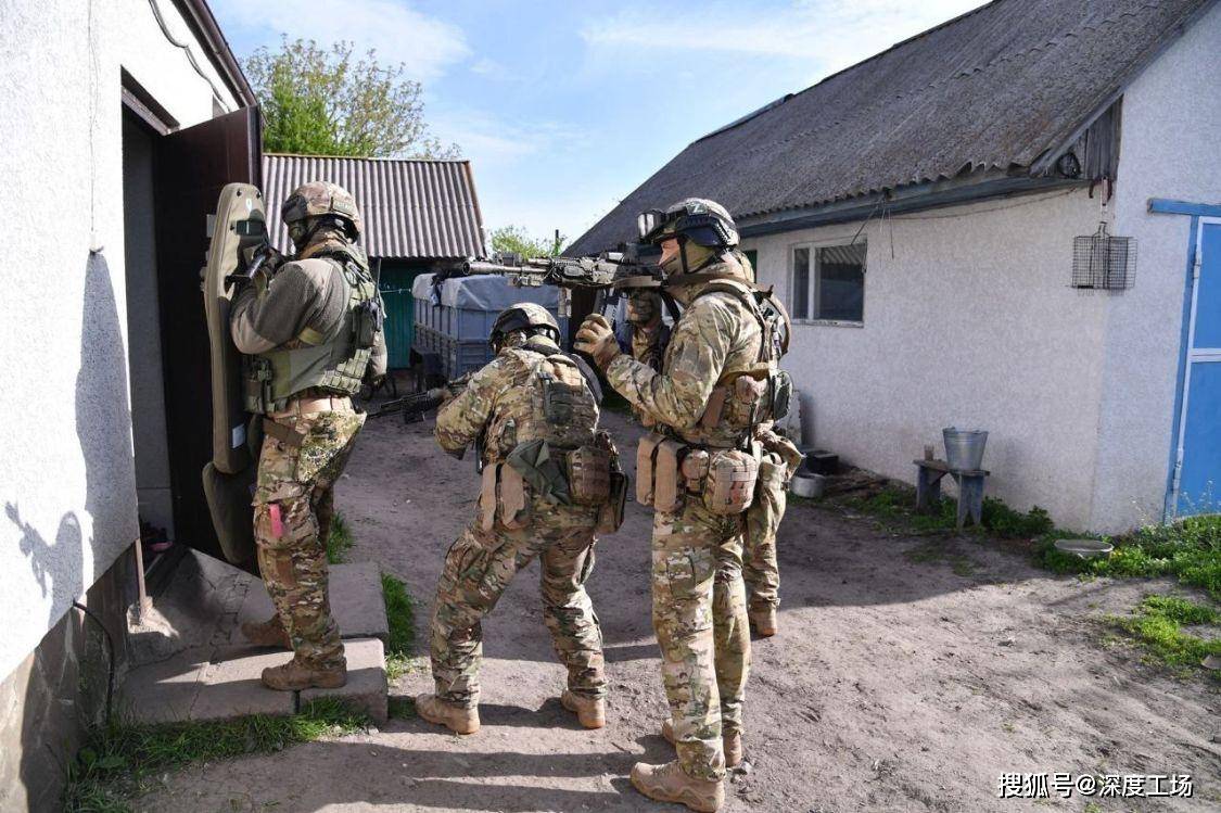 乌军下达锄奸令:刺杀赫尔松长官杀光其全家_游击队_斯特雷穆索夫_俄军