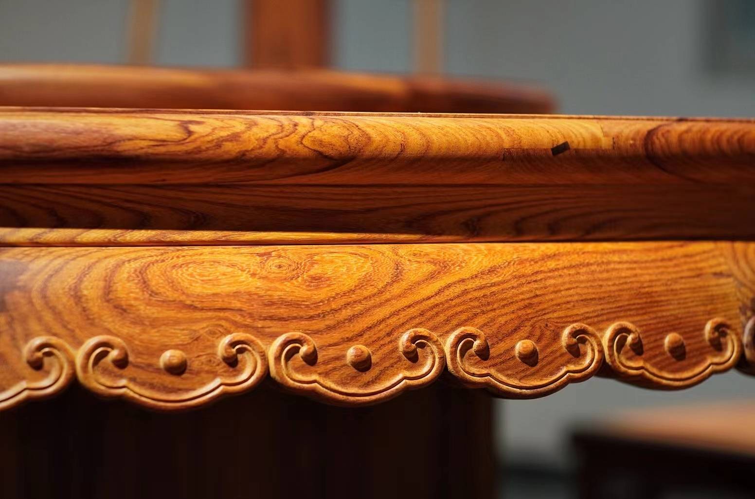 一套白酸枝精品圆桌,太美_整体_桌面_变化