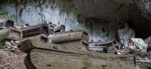 留存数千年的武夷悬棺为何悬在崖壁之间千年前古人是如何做到