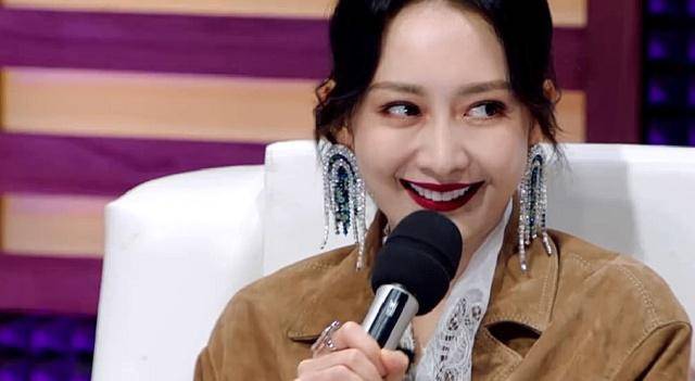 王鸥俏皮袁姗姗傻萌,二人pk不相上下,但袁姗姗却输在了形象上!