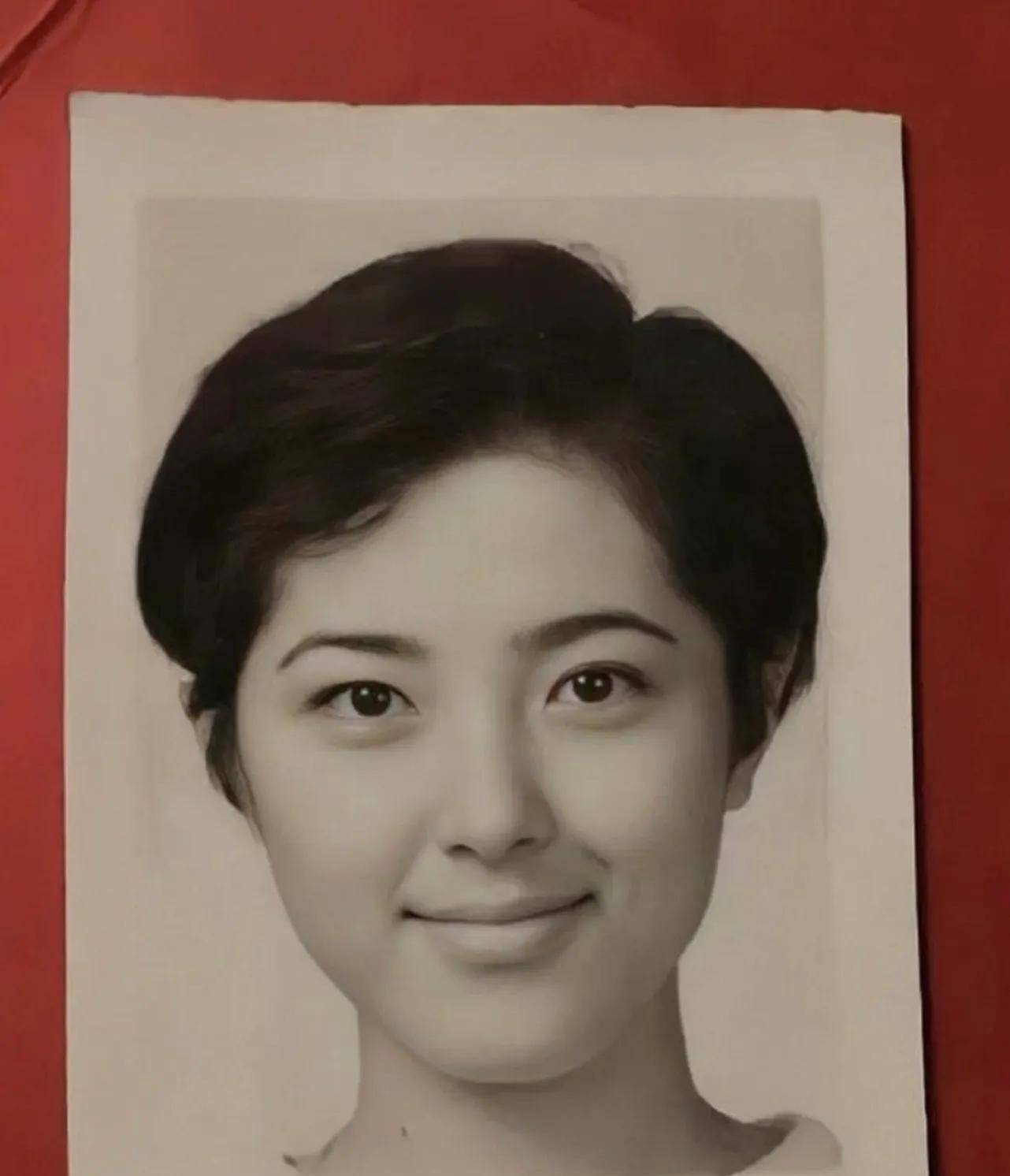 原创章子怡25年前清纯学生证件照曝光网友同级同学颜值更高