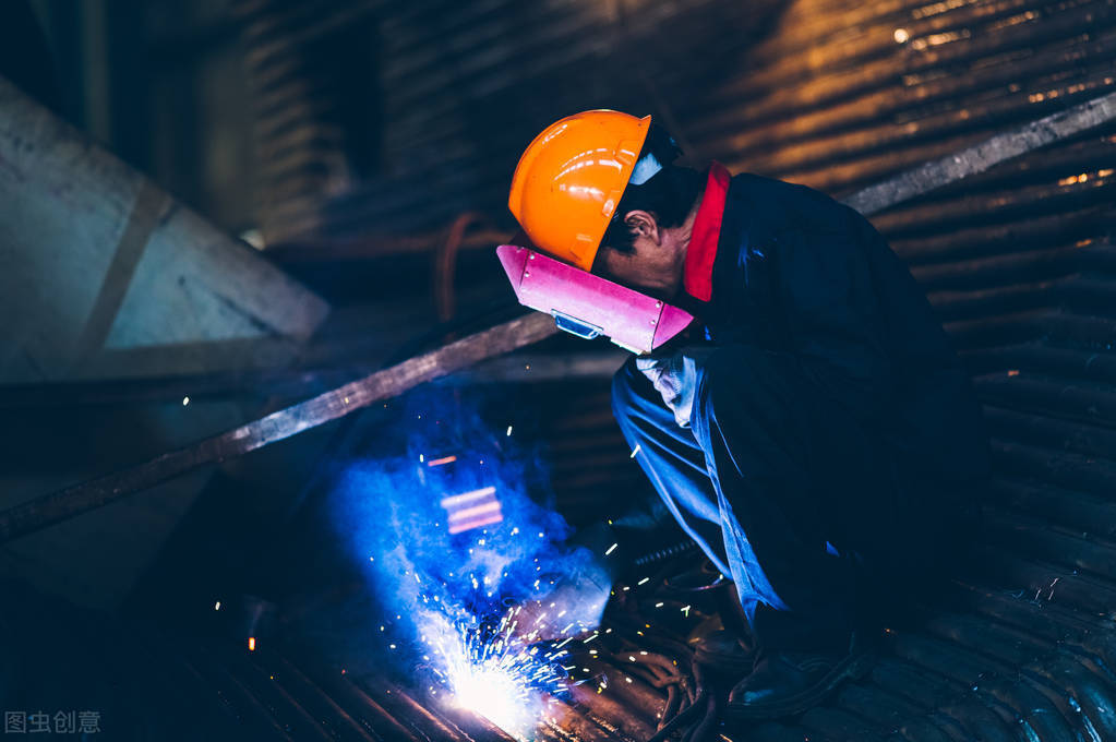 钳工穷三代焊工毁一生既然影响了焊工小伙相亲终身大事