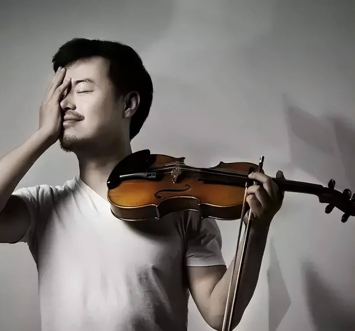 金志文,彭飞做客毛雪汪,展现东北音乐人的特点:一面搞笑,一面深情;人