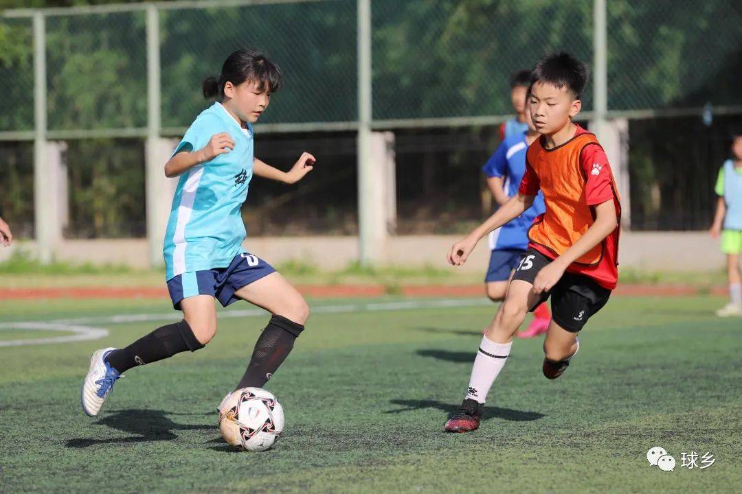 青苗青训梅县区积极备战市青少年校园足球夏令营活动