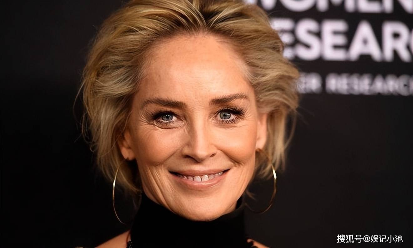 美国女星莎朗斯通曾说汶川地震是报应因为疫情失去了家人