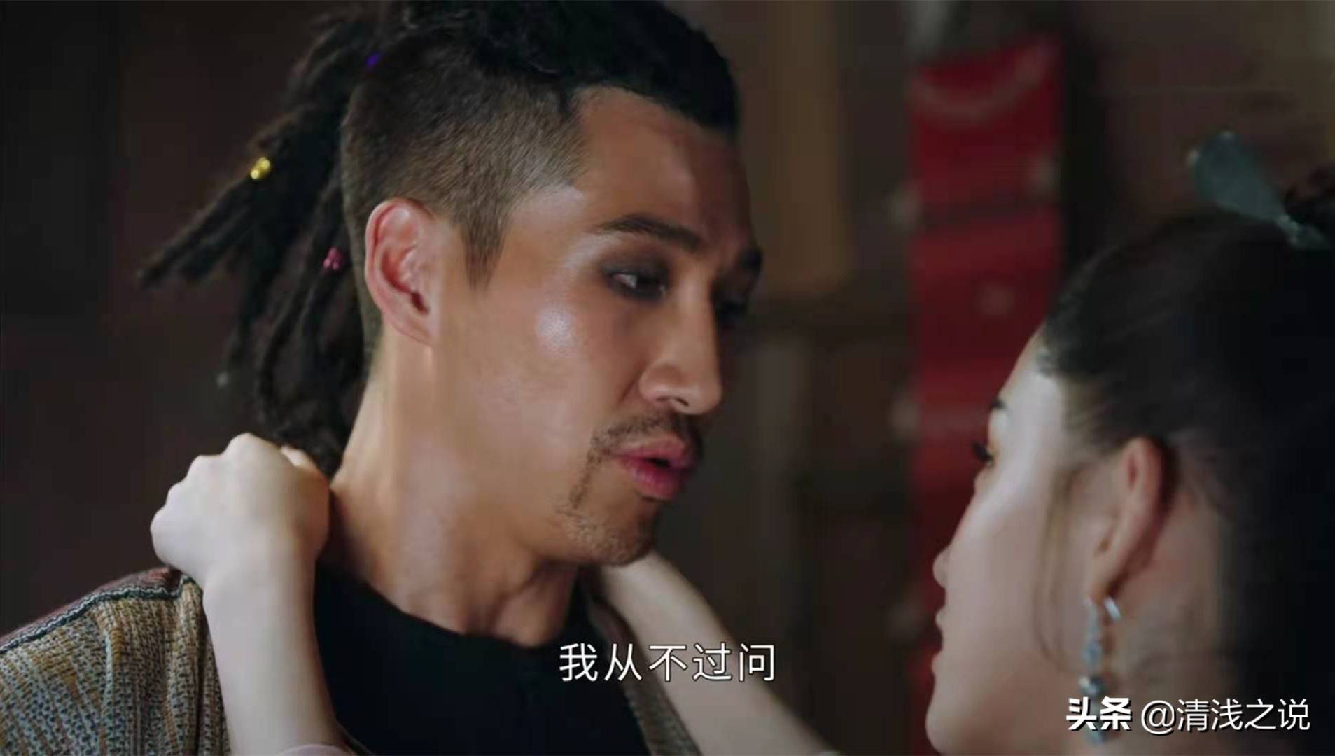 原创司藤赤伞沈银灯配不上央波的痴情本想让央波救她结果害死对方