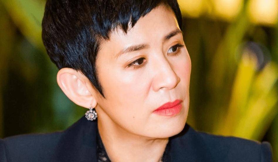 33年前这部港片关之琳邱淑贞同台比美吴君如凭抠鼻孔爆红