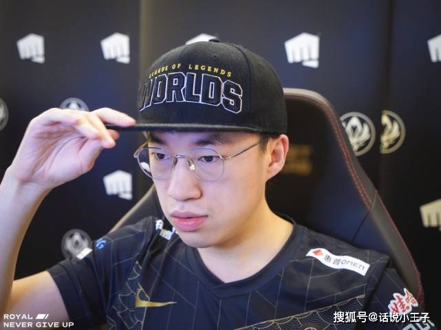 水晶哥狂吹小虎:他的表现就是比faker好_比赛_gala_数据